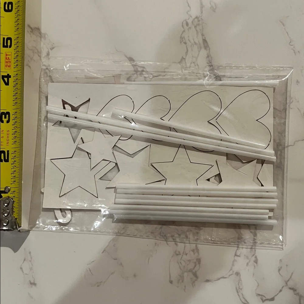 NIB 3pc 5th birthday girl snowflake party decorations and candle and cake sign
